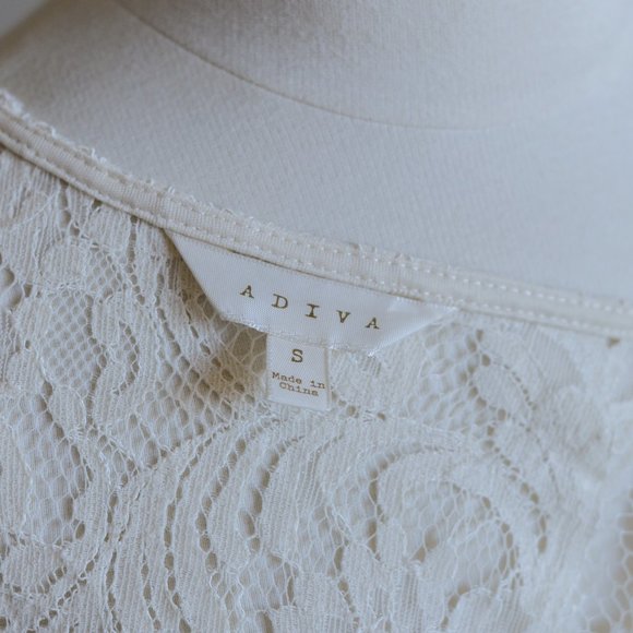 Adiva Lace Duster - Picture 9 of 10